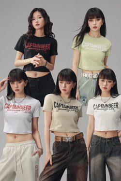 Vintage Slim Fit Cropped T-Shirt for Women - American Beer Team Captain Design, Summer Dance Style, Trendy Short Sleeve Top