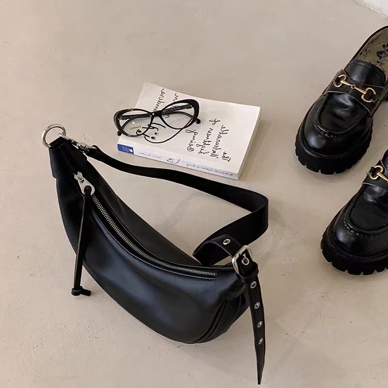 Vintage Soft Leather Dumpling Bag - Versatile Crescent Shoulder Crossbody Bag for Commuters - Elegant High-End Waist Bag Vintage Soft Leather Dumpling Bag - Versatile Crescent Shoulder Crossbody Bag for Commuters - Elegant High-End Waist Bag