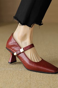 Vintage Square-Toe Chunky Heel Mary Jane High Heels with Single Strap - Italian Corso Venezia Inspired, Retro Style Footwear