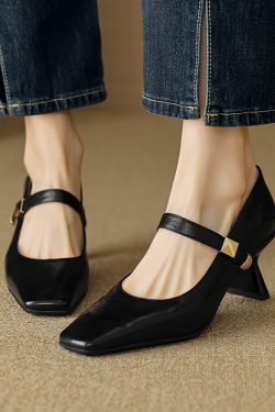 Vintage Square-Toe Chunky Heel Mary Jane High Heels with Single Strap - Italian Corso Venezia Inspired, Retro Style Footwear