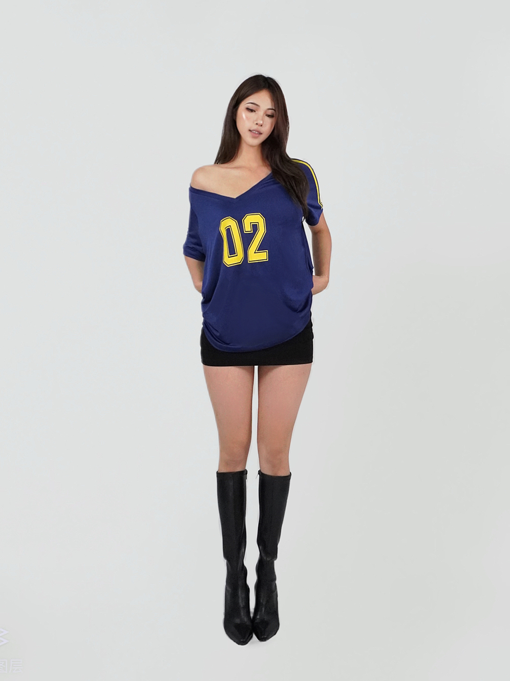 Vintage Style V-Neck Loose T-Shirt for Women – Retro 90s Casual Top Vintage Style V-Neck Loose T-Shirt for Women – Retro 90s Casual Top