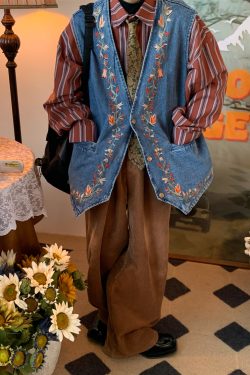 Vintage Washed Distressed Floral Embroidery Vest - Retro Style Sleeveless Jacket for Autumn, Versatile 90s-Inspired Fashion