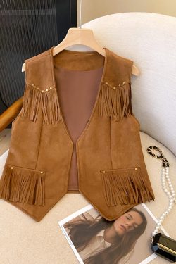Vintage Women's Suede Vest with Studded Design and Deer Tassels - Boho Chic Outerwear for Stylish Fall Looks