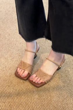 Vintage Woven One-Strap Roman Sandals for Women - Chunky Heels, Square Toe, Elegant Open-Toe, Two-Way Wear