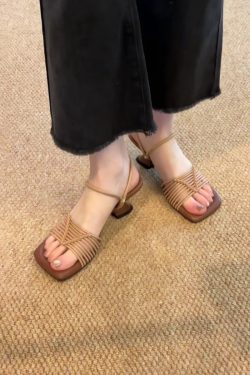 Vintage Woven One-Strap Roman Sandals for Women - Chunky Heels, Square Toe, Elegant Open-Toe, Two-Way Wear