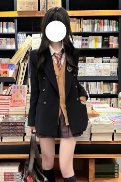 Waist-Defined Slimming JK Uniform Set for Women - Pudding Bear College Style Jacket & Skirt Outfit