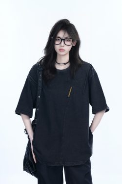 Washed Black Loose-Fit Short Sleeve T-Shirt for Women with Embroidered Half Sleeves – American Street Style, Casual 90s Aesthetic