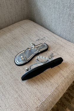 Water Drill Pearl Toe-Post Flat Sandals for Women - 2025 Summer Fairy Temperament Versatile Roman Style Shoes