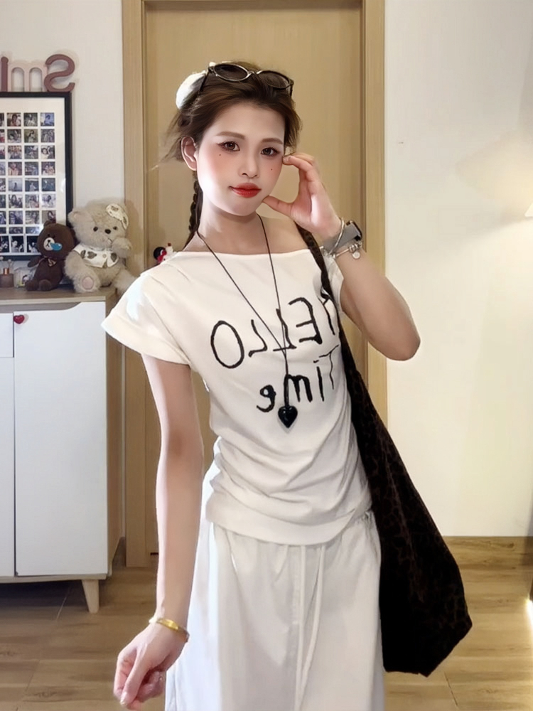 White Diagonal Shoulder Twisted Knot T-Shirt for Women, Summer Letter Print, Slim Fit Short Sleeve, Korean Style College Top White Diagonal Shoulder Twisted Knot T-Shirt for Women, Summer Letter Print, Slim Fit Short Sleeve, Korean Style College Top