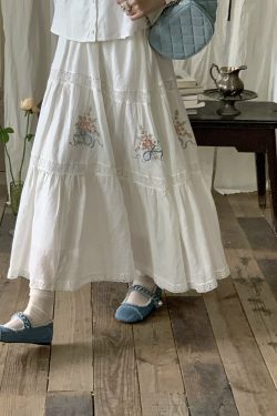 White Embroidered Lace Linen Shirt and Autumn Skirt Set for Women - Vintage Floral Design, Perfect for 90s and Y2K Style