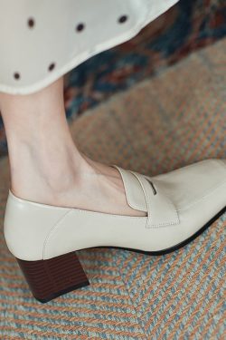 White Genuine Leather Square-Toe Chunky High Heel Loafers for Women - Stylish Italian Flats for Modern Fashionistas