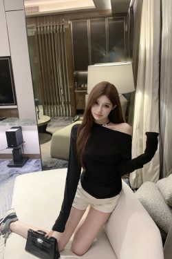 White High-Waisted Tailored Slim-Fit Shorts for Women - Versatile Hot Pants for Summer Fashion