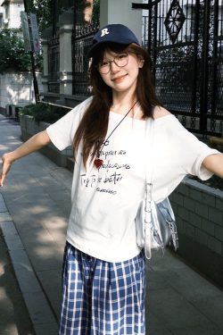 White Off-Shoulder T-Shirt for Women, Casual Summer Letter Print, Versatile Short Sleeves, College Style Hot Girl Top