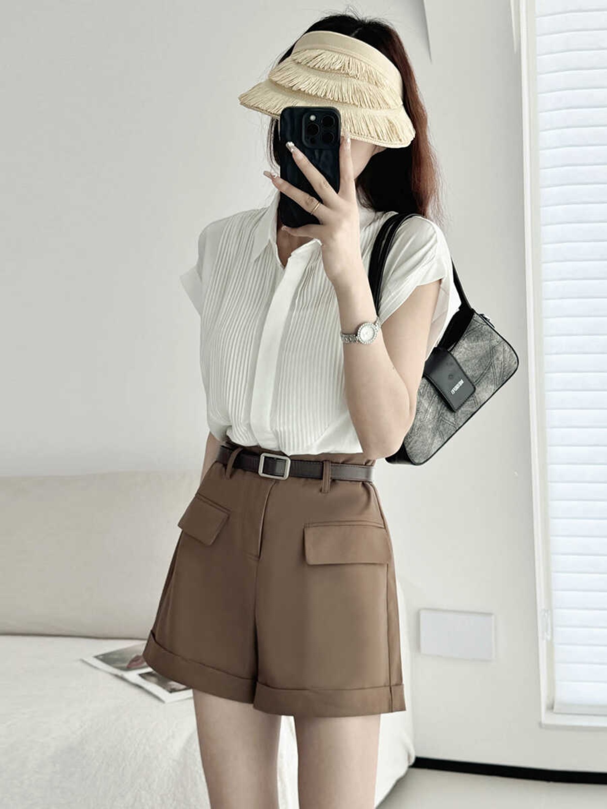 White Pleated Short-Sleeve Shirt for Women - Loose Fit, Single-Breasted, Skin-Friendly, Slimming Summer Casual Top White Pleated Short-Sleeve Shirt for Women - Loose Fit, Single-Breasted, Skin-Friendly, Slimming Summer Casual Top