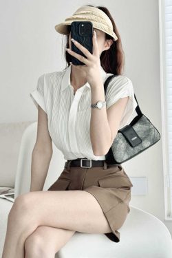 White Pleated Short-Sleeve Shirt for Women - Loose Fit, Single-Breasted, Skin-Friendly, Slimming Summer Casual Top