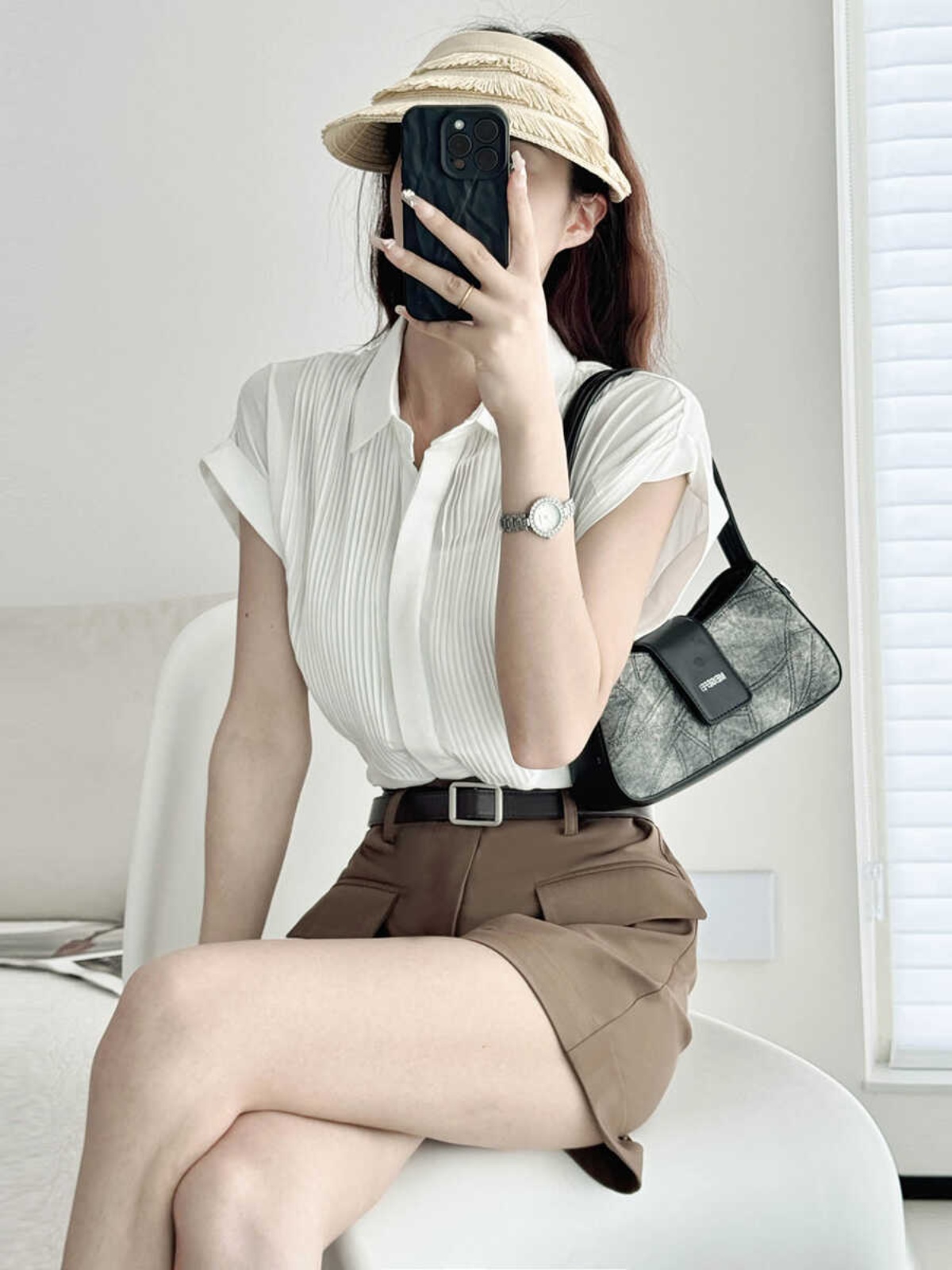 White Pleated Short-Sleeve Shirt for Women - Loose Fit, Single-Breasted, Skin-Friendly, Slimming Summer Casual Top White Pleated Short-Sleeve Shirt for Women - Loose Fit, Single-Breasted, Skin-Friendly, Slimming Summer Casual Top