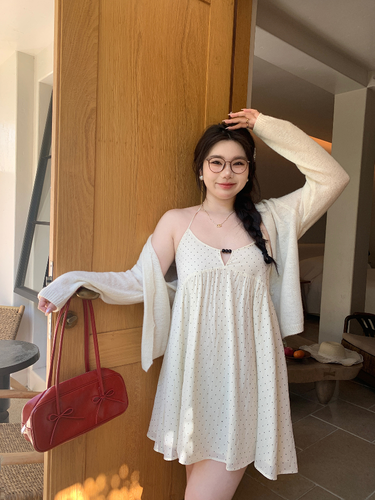 White Thin Knit Cardigan for Women - Soft, Sun-Protective Layering Item, Slightly Chubby, Misty Girl Style White Thin Knit Cardigan for Women - Soft, Sun-Protective Layering Item, Slightly Chubby, Misty Girl Style