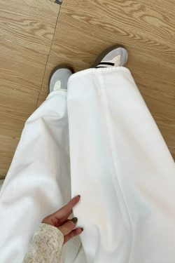 White Wide-Leg Jeans for Plus Size Women - 2025 New Style, Slimming Loose Straight-Leg Pants for Petite and Curvy Fit