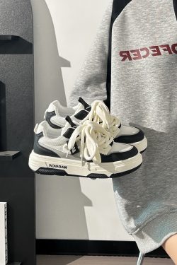 Wine Red Women's Sneakers - Summer Mesh Breathable Thick-Soled Board Shoes - Trendy Casual Style for Women