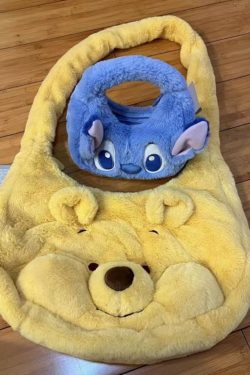 Winnie the Pooh Cartoon Large Capacity Tote Bag - Handheld, Shoulder, Crossbody, Ideal for Class and Commuting