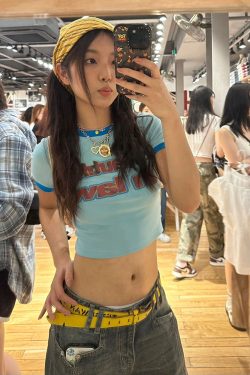 Women's American Retro Color-Blocked Short T-Shirt - Summer Pure Cotton, Slim Fit, Trendy Shoulder Top, Casual Fashion