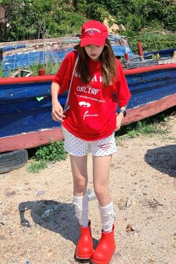 Women's American Retro Letter Print T-Shirt, Heavyweight Cotton Short Sleeve, Trendy Clean Fit Red Top for Summer Style