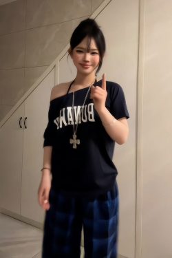 Women's American Retro Off-Shoulder T-Shirt, Summer Letter Print, Loose Slimming Short Sleeves, Trendy Shoulder-Baring Top