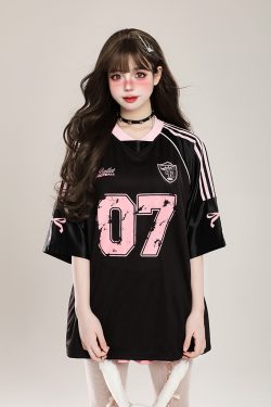 Women's American Retro Patchwork Printed Short Sleeve V-Neck T-Shirt, Casual Summer Sports Style, Loose Fit, Y2K Inspired