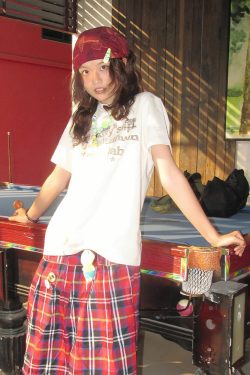 Women's American Retro Shoulder T-Shirt - Summer White Ink Print, Loose Casual Top, Round Neck Short Sleeve, Trendy Summer Fashion