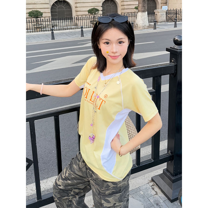 Women’s American Retro Sports Jersey Style T-Shirt - Summer Color-Blocking, Shoulder-Stitched, V-Neck, Slim-Fit Trendy Top Women’s American Retro Sports Jersey Style T-Shirt - Summer Color-Blocking, Shoulder-Stitched, V-Neck, Slim-Fit Trendy Top