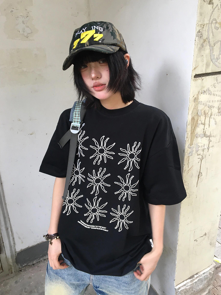 Women's American Style Heavy T-Shirt - Summer Sunflower Print, Versatile Black Short Sleeve Loose Casual Top Women's American Style Heavy T-Shirt - Summer Sunflower Print, Versatile Black Short Sleeve Loose Casual Top