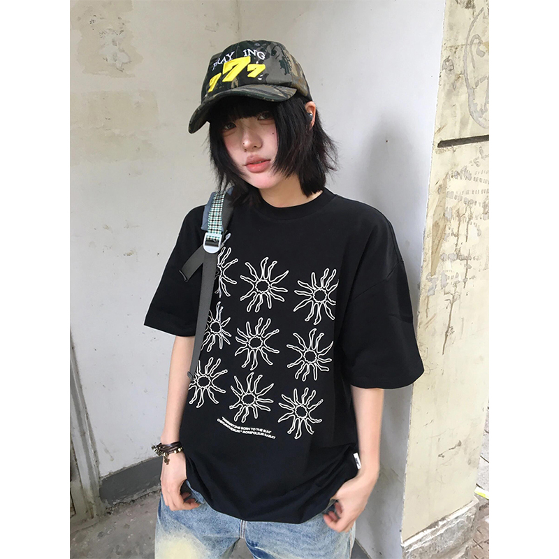 Women's American Style Heavy T-Shirt - Summer Sunflower Print, Versatile Black Short Sleeve Loose Casual Top Women's American Style Heavy T-Shirt - Summer Sunflower Print, Versatile Black Short Sleeve Loose Casual Top