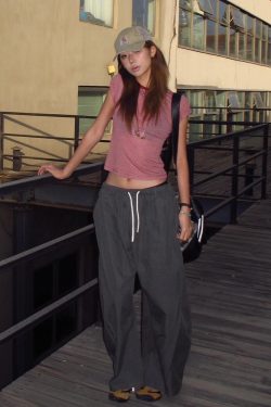 Women's American Style Off-Shoulder Striped T-Shirt, Slightly Sheer Short Sleeve Vintage Slim Fit Cropped Top for Summer