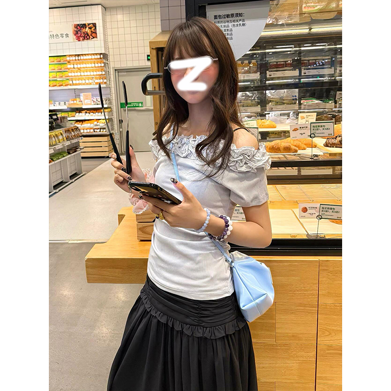 Women's American-Style Off-Shoulder T-Shirt with Multi-Layer Lace Design, Short Sleeves, Slim Fit - Summer 2023 Essential Women's American-Style Off-Shoulder T-Shirt with Multi-Layer Lace Design, Short Sleeves, Slim Fit - Summer 2023 Essential