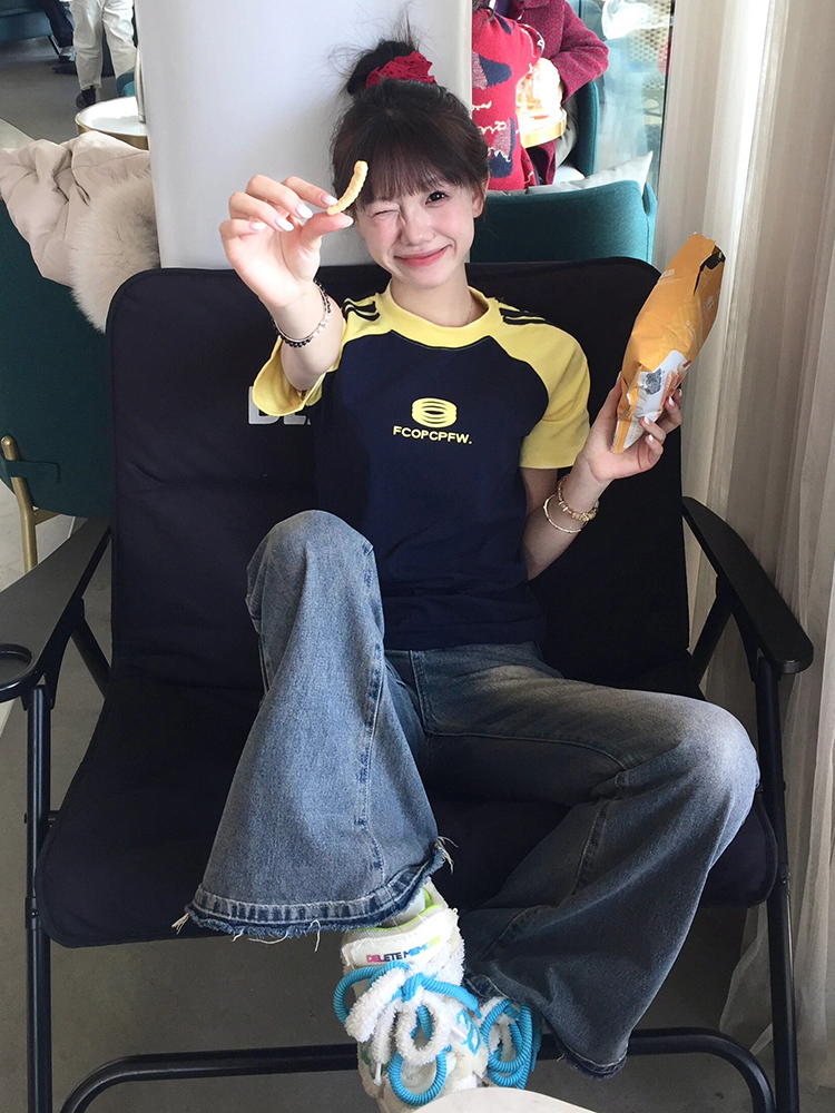 Women's American-Style Raglan Sleeve T-Shirt with Side Striped Letter Print, Slim Fit Summer Top, Casual Y2K Fashion Women's American-Style Raglan Sleeve T-Shirt with Side Striped Letter Print, Slim Fit Summer Top, Casual Y2K Fashion