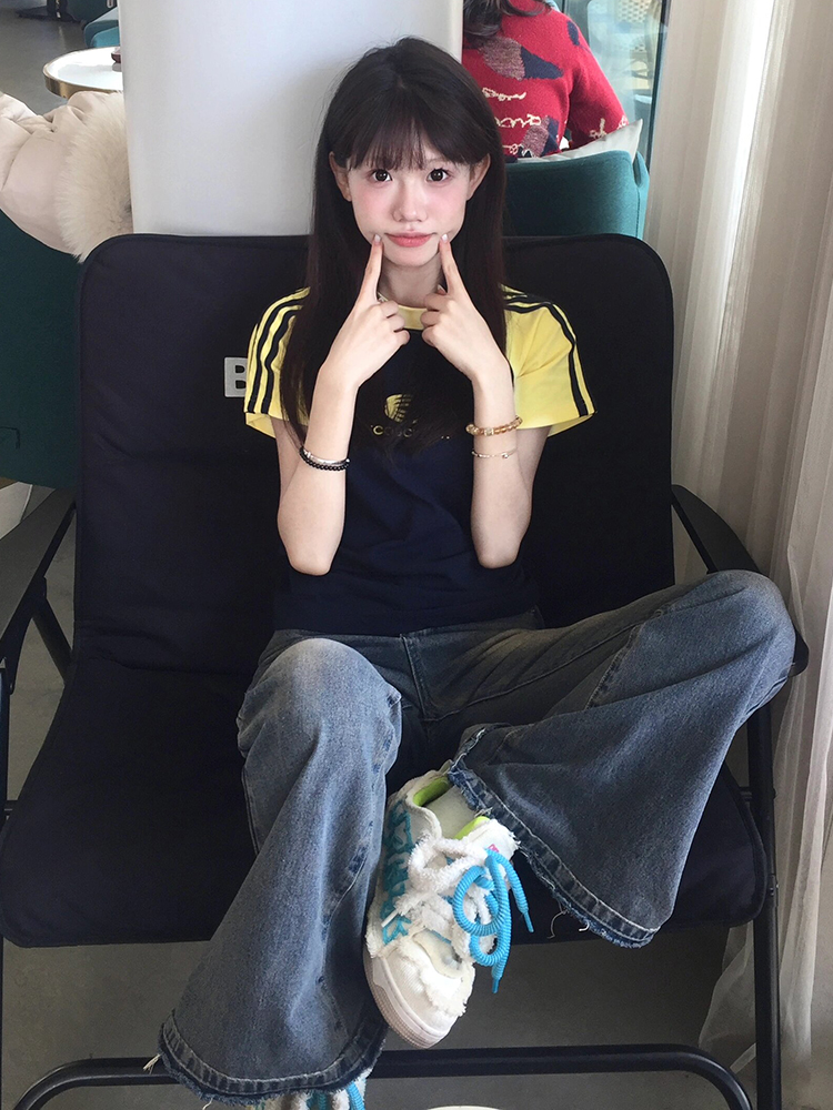 Women's American-Style Raglan Sleeve T-Shirt with Side Striped Letter Print, Slim Fit Summer Top, Casual Y2K Fashion Women's American-Style Raglan Sleeve T-Shirt with Side Striped Letter Print, Slim Fit Summer Top, Casual Y2K Fashion