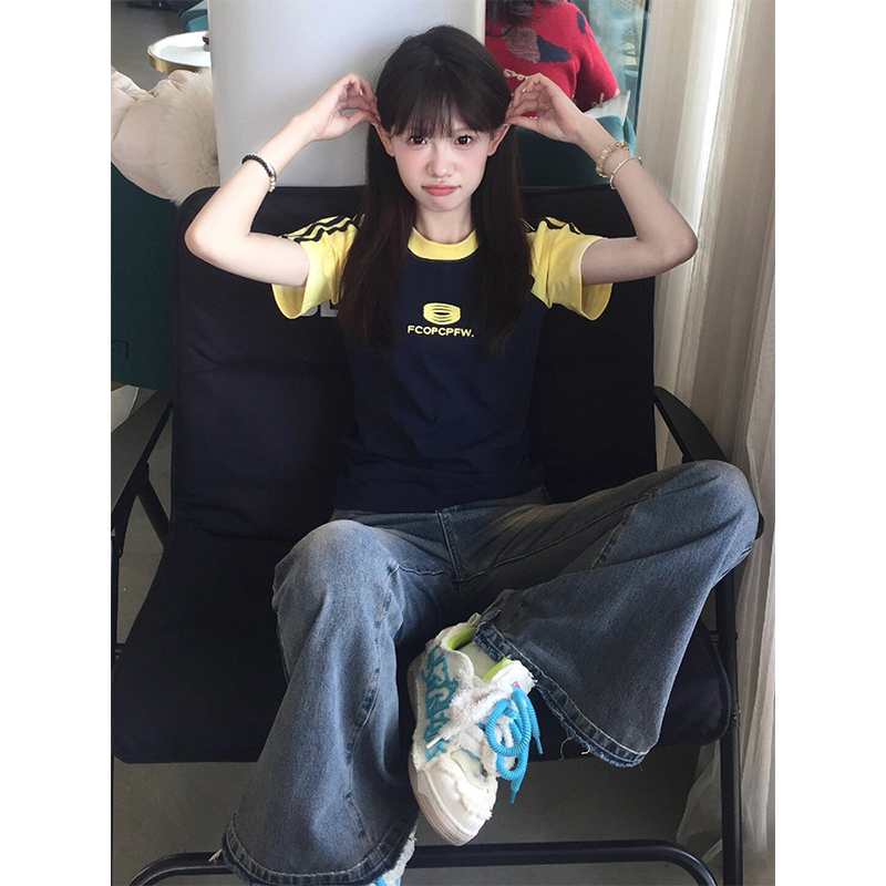 Women's American-Style Raglan Sleeve T-Shirt with Side Striped Letter Print, Slim Fit Summer Top, Casual Y2K Fashion Women's American-Style Raglan Sleeve T-Shirt with Side Striped Letter Print, Slim Fit Summer Top, Casual Y2K Fashion