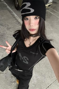 Women's American Style Sports Jersey T-Shirt, Summer V-Neck, Short Sleeve, Slim Fit Cropped Top, Trendy Athletic Fashion