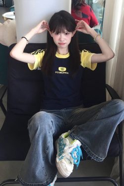 Women's American Style Striped Color-Blocking Raglan Sleeve T-Shirt, Slim Fit Summer Top with Flattering Short Sleeves