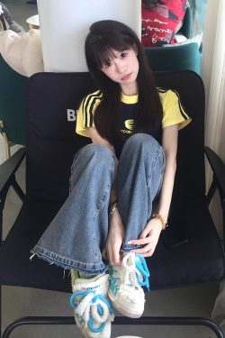 Women's American Style Striped Color-Blocking Raglan Sleeve T-Shirt, Slim Fit Summer Top with Flattering Short Sleeves