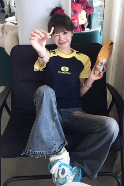 Women's American Style Striped Color-Blocking Raglan Sleeve T-Shirt, Slim Fit Summer Top with Flattering Short Sleeves