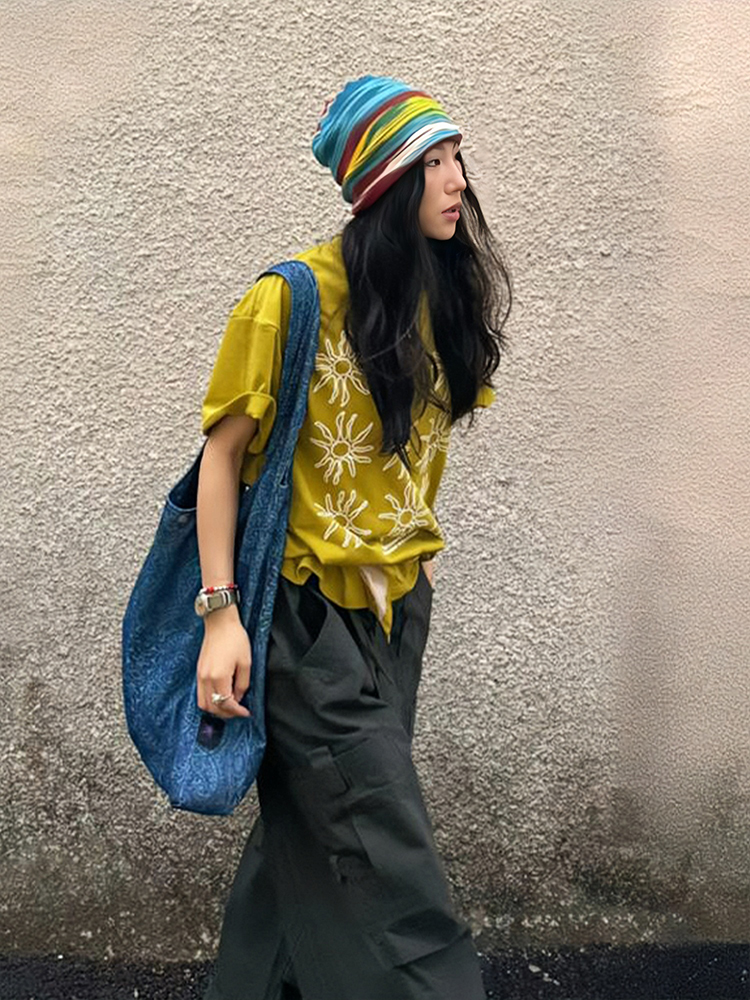 Women's American Style Summer Sunflower Print Short Sleeve T-Shirt, Heavyweight Round Neck Casual Tee, Loose Fit Women's American Style Summer Sunflower Print Short Sleeve T-Shirt, Heavyweight Round Neck Casual Tee, Loose Fit