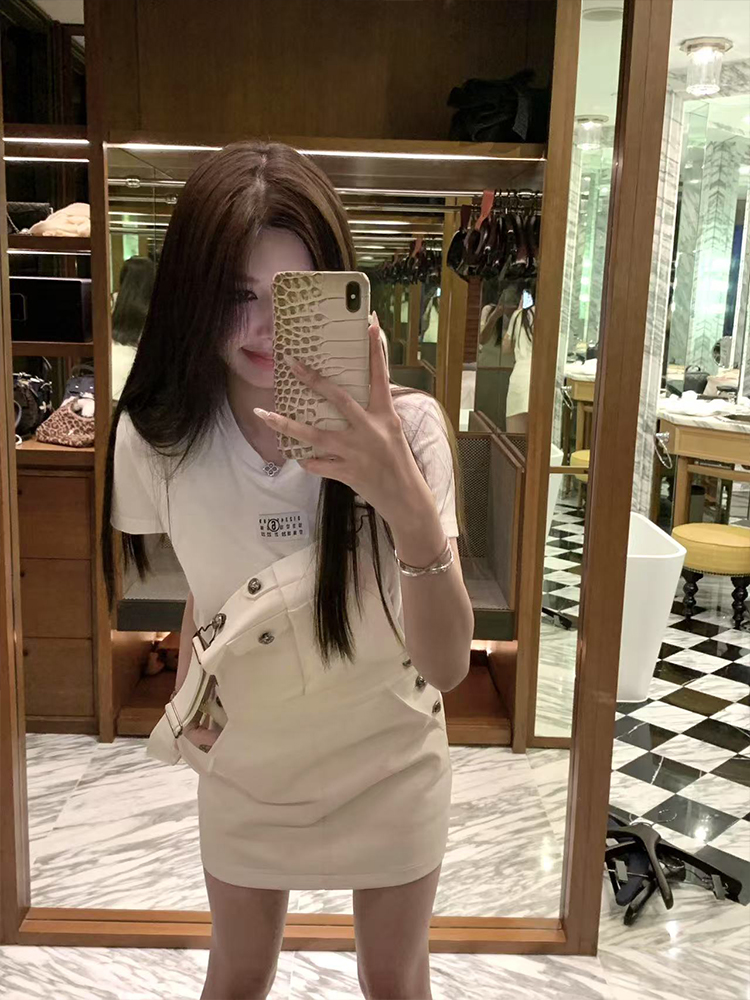 Women's Basic Short-Sleeve T-Shirt - Pure Cotton White Top, Versatile Essential for Casual and Y2K Style Looks Women's Basic Short-Sleeve T-Shirt - Pure Cotton White Top, Versatile Essential for Casual and Y2K Style Looks