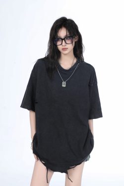 Women's Black Short Sleeve T-Shirt with Hip-Hop Destruction Design - Loose Fit Summer Trend for Casual Style