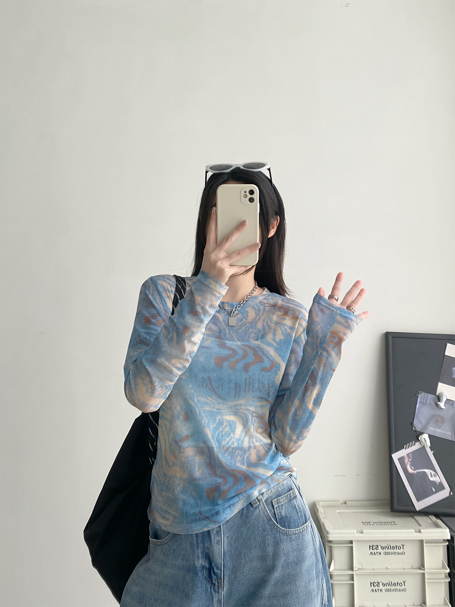 Women's Blue Tie-Dye Long Sleeve T-Shirt - Slim Fit Round Neck with Sun Protection - Summer Korean Style Women's Blue Tie-Dye Long Sleeve T-Shirt - Slim Fit Round Neck with Sun Protection - Summer Korean Style