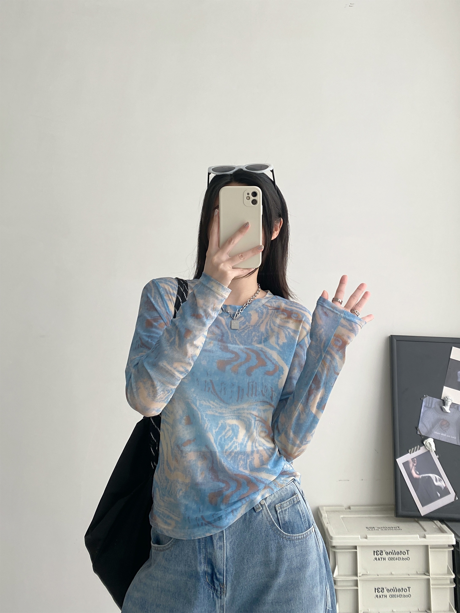 Women's Blue Tie-Dye Long Sleeve T-Shirt - Slim Fit Round Neck with Sun Protection - Summer Korean Style Women's Blue Tie-Dye Long Sleeve T-Shirt - Slim Fit Round Neck with Sun Protection - Summer Korean Style