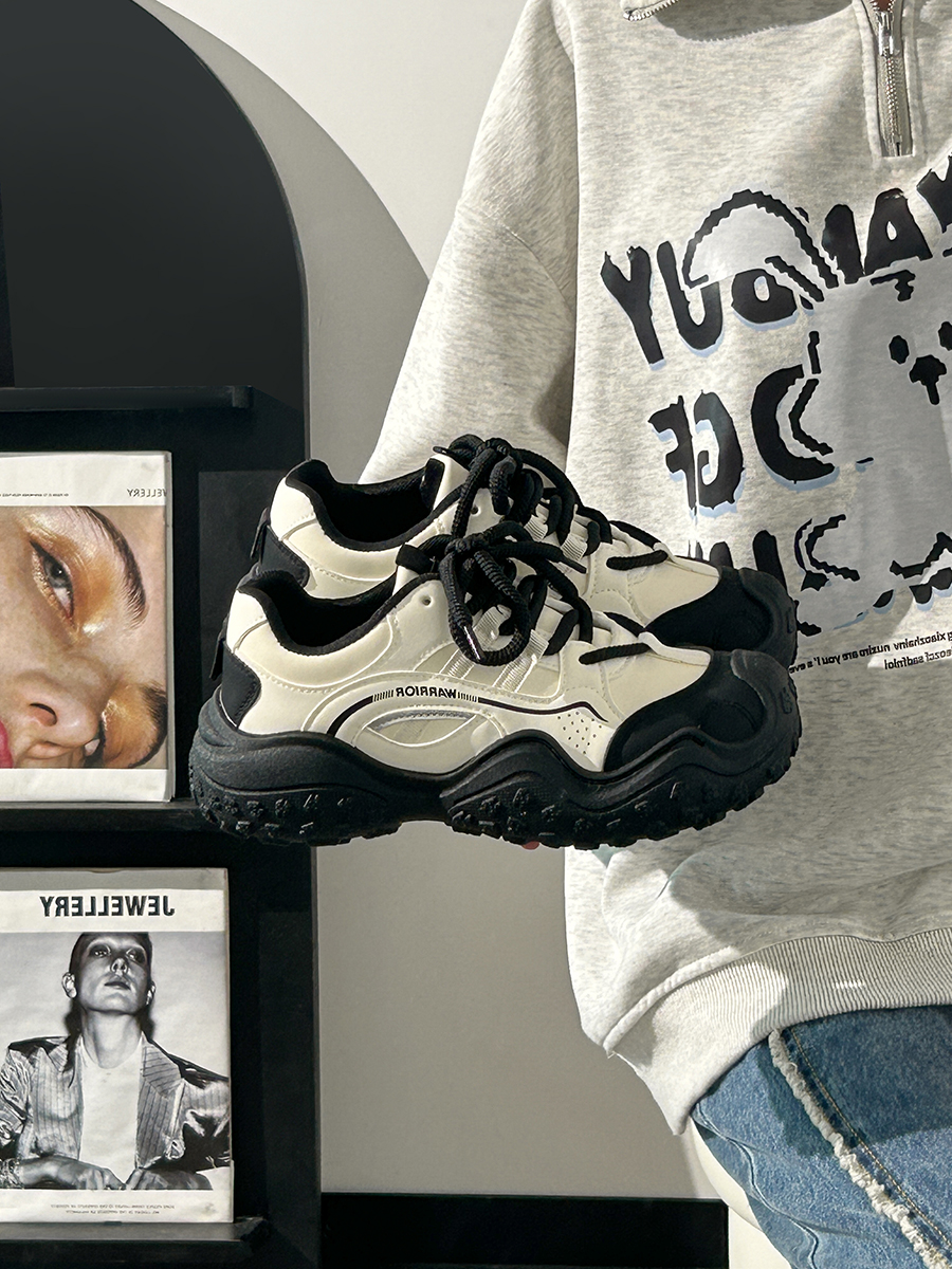 Women's Breathable Soft Sole Mesh Mountaineering Shoes - Versatile Black and White Old Daddy Style for Summer 2025 Women's Breathable Soft Sole Mesh Mountaineering Shoes - Versatile Black and White Old Daddy Style for Summer 2025