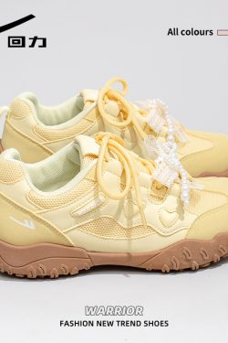 Women's Breathable Soft Sole Mesh Mountaineering Shoes - Versatile Black and White Old Daddy Style for Summer 2025