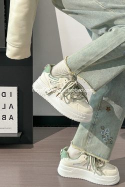 Women's Breathable White Platform Sneakers - Thick-Soled Summer Shoes for Skirts, Height-Increasing, Versatile Big-Toe Design