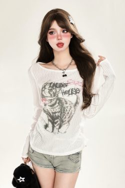 Women's Cat Long Sleeve T-Shirt Sun Protection Cover-Up, Sheer Spring Outfit with Relaxed Fit, Sweet and Spicy Style